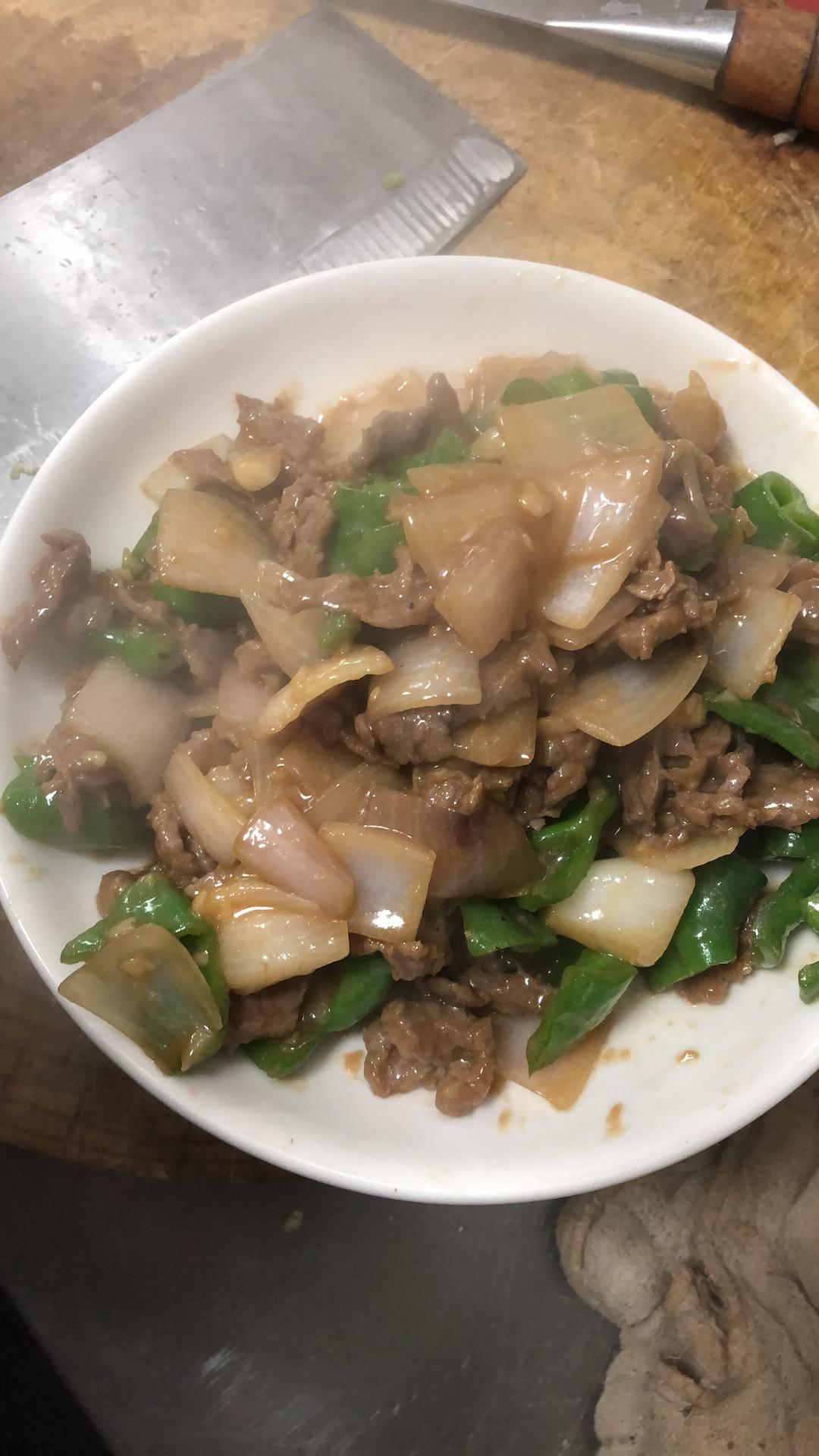 牛肉炒洋葱