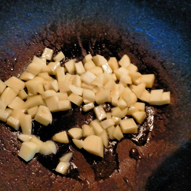 💥土豆炖茄子‼️两碗饭都不够的做法 步骤4