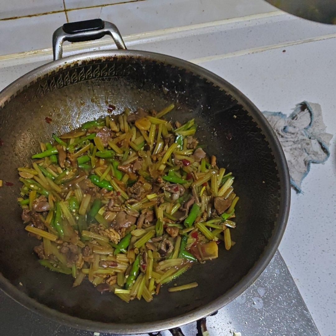 小米椒爆鸡胗
