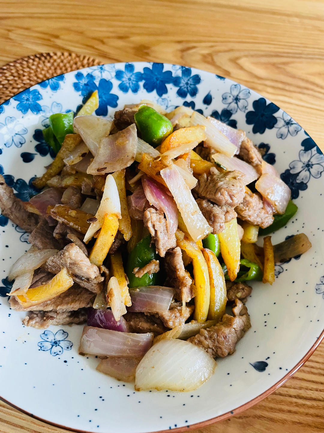 孜然土豆炒牛肉