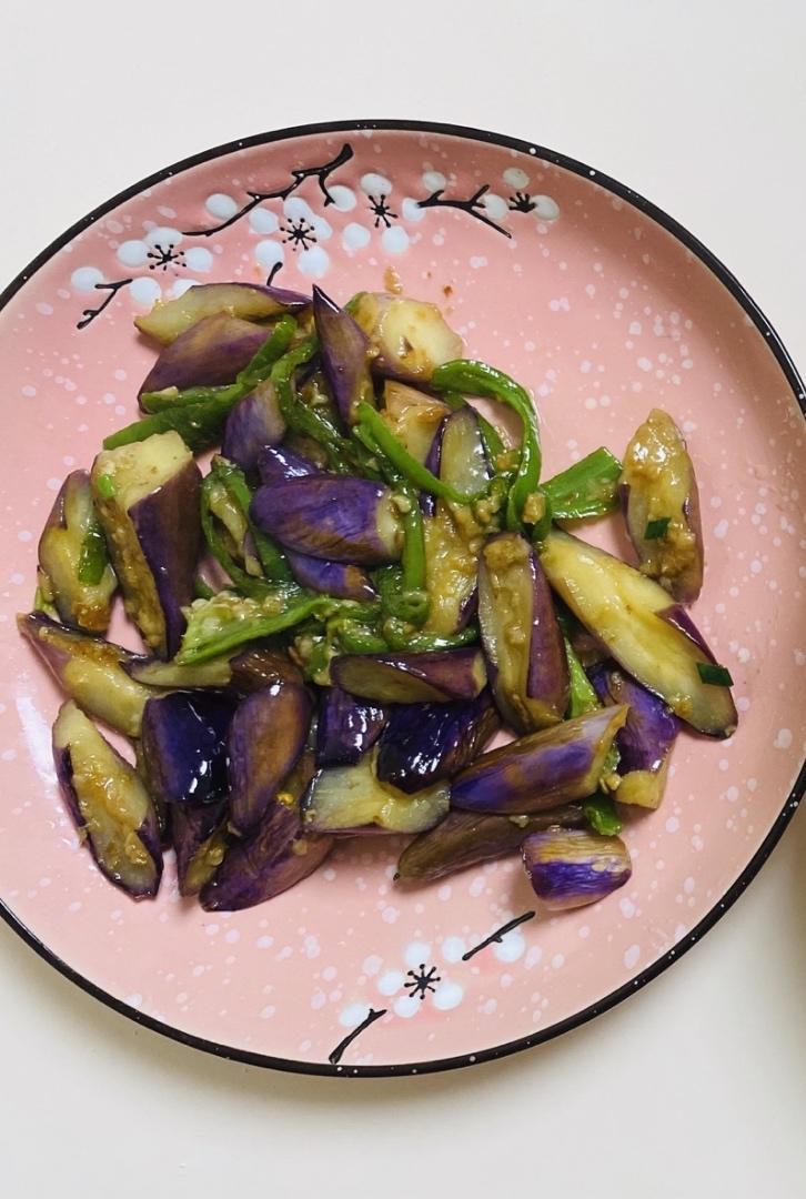 减脂青椒炒茄子