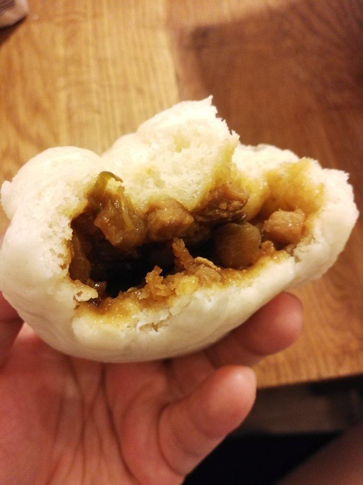 茄子酱肉包子