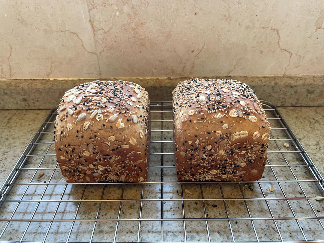 黑糖全麦杂粮吐司