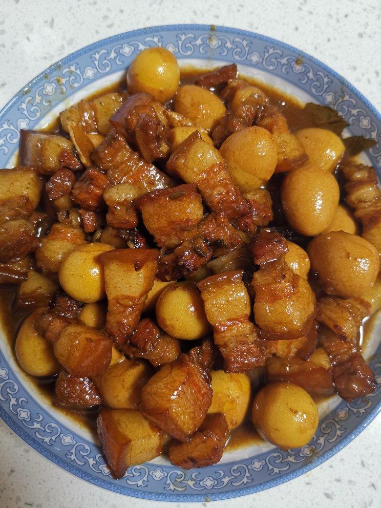 鹌鹑蛋红烧肉