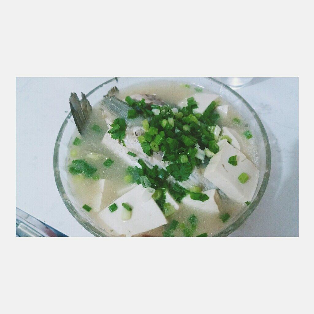 鱼头豆腐汤