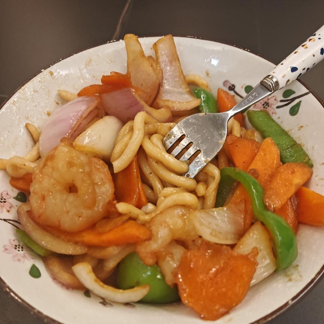 黑椒虾仁乌冬面