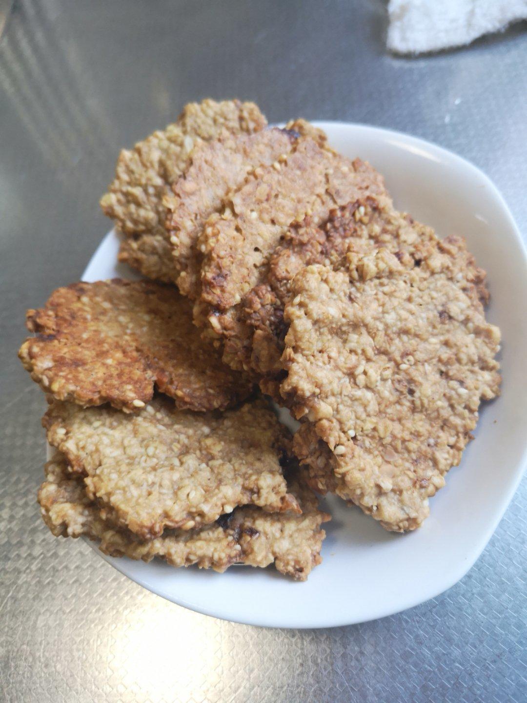素食:有机燕麦芝麻大饼干