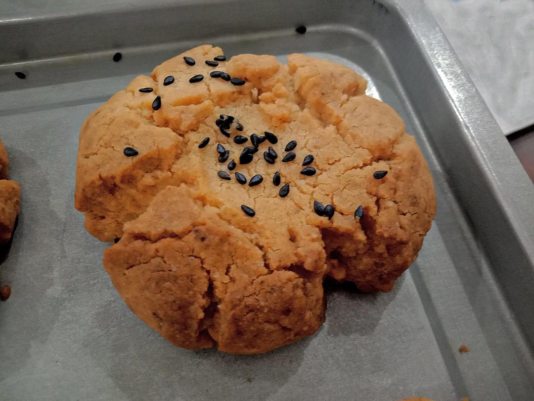 轻轻一按就碎掉的原味桃酥（不输猪油版）