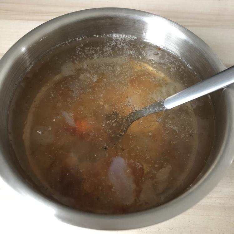 桃胶皂角米雪燕羹