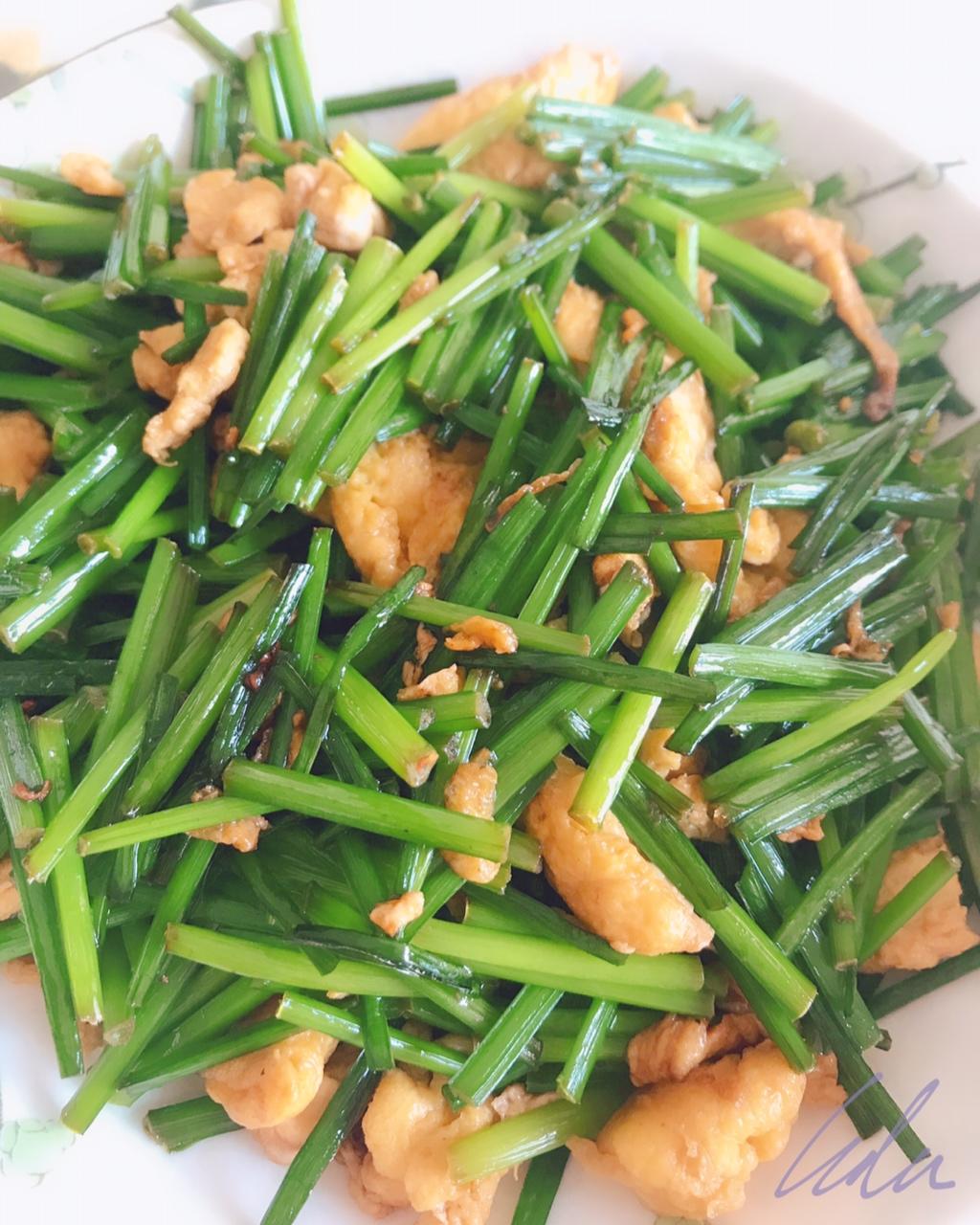 韭菜苔炒鸡蛋