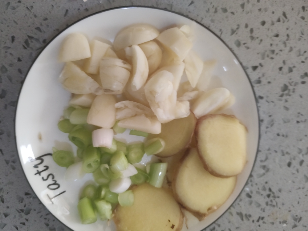 家常版三汁焖锅（土豆鸡排骨）的做法 步骤3