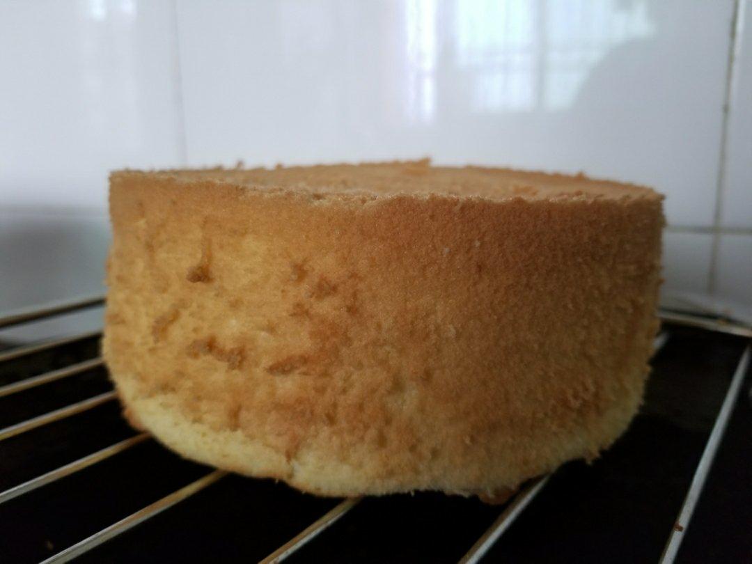 6寸六寸戚风蛋糕，不会失败的方子。哈哈哈