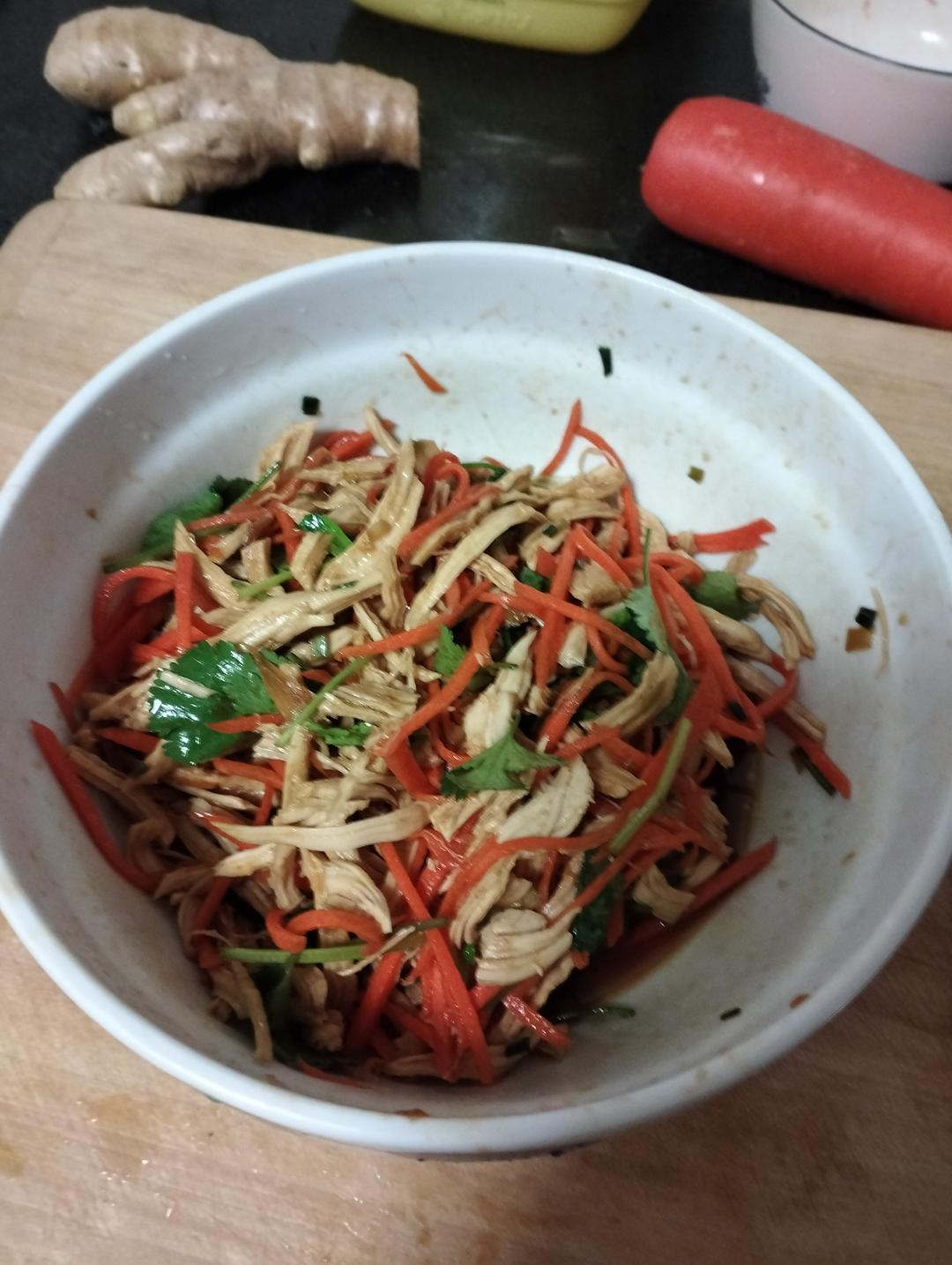 凉拌鸡丝（新手减肥餐）