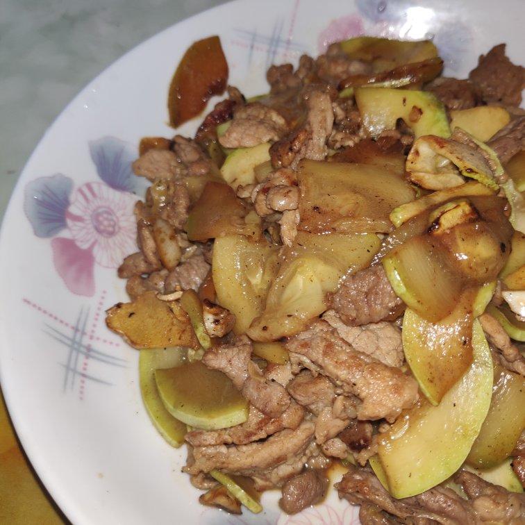西葫芦炒肉