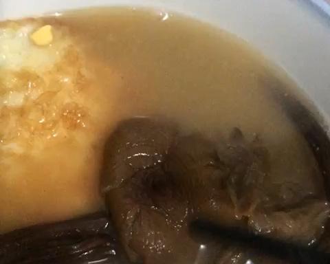 鸭蛋茶树菇汤