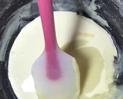 不用棉花糖的牛奶棒棒糖的做法 步骤4