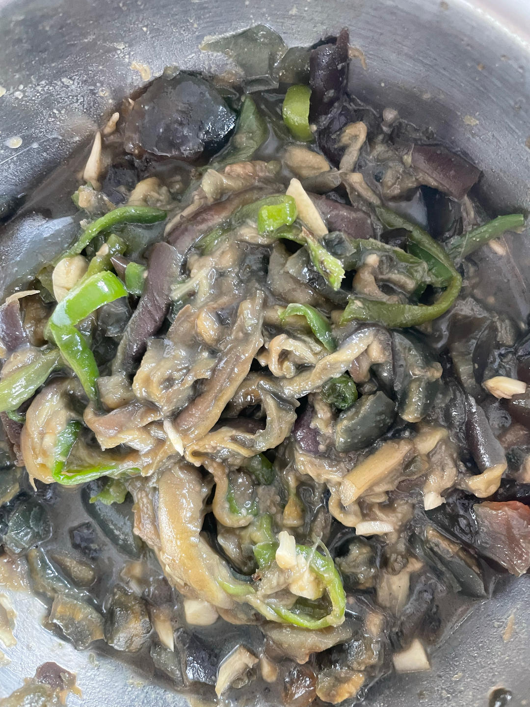 地道湘菜－皮蛋擂辣椒茄子