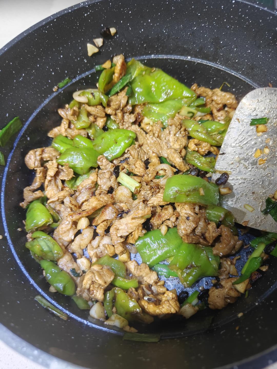 正宗辣椒炒肉