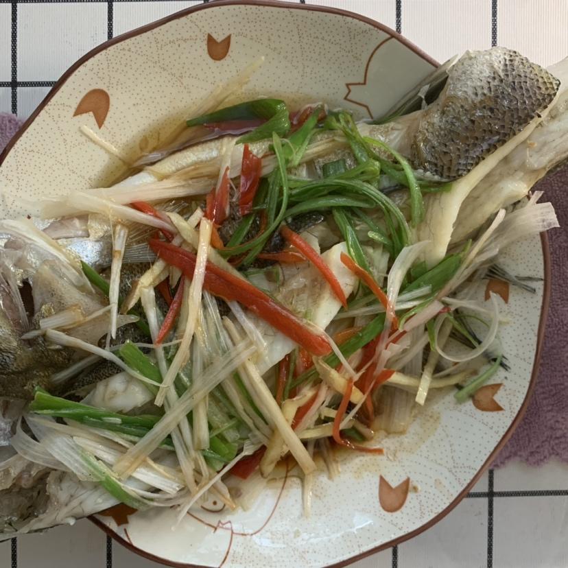 清蒸鲈鱼