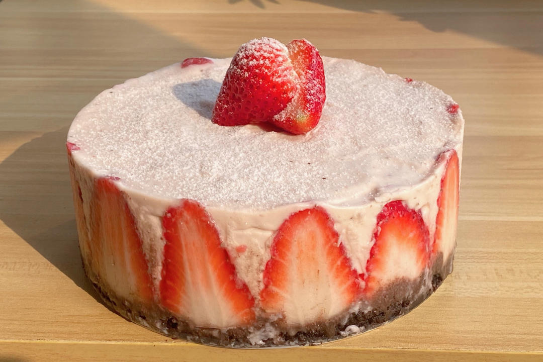 yuiiiiiiiiii做的草莓慕斯蛋糕