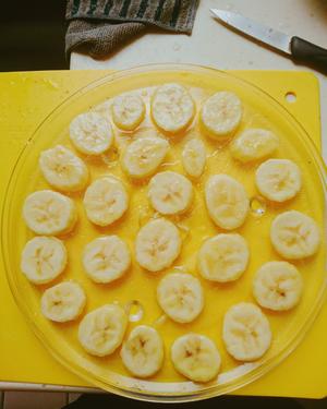 微波炉烤香蕉片的做法 步骤3