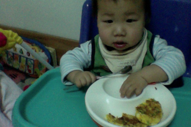 宝宝辅食：香煎鳕鱼饼（12m+）