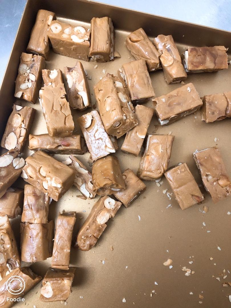 消耗奶油大户—-少糖版坚果咸焦糖太妃糖（含操作小视频）