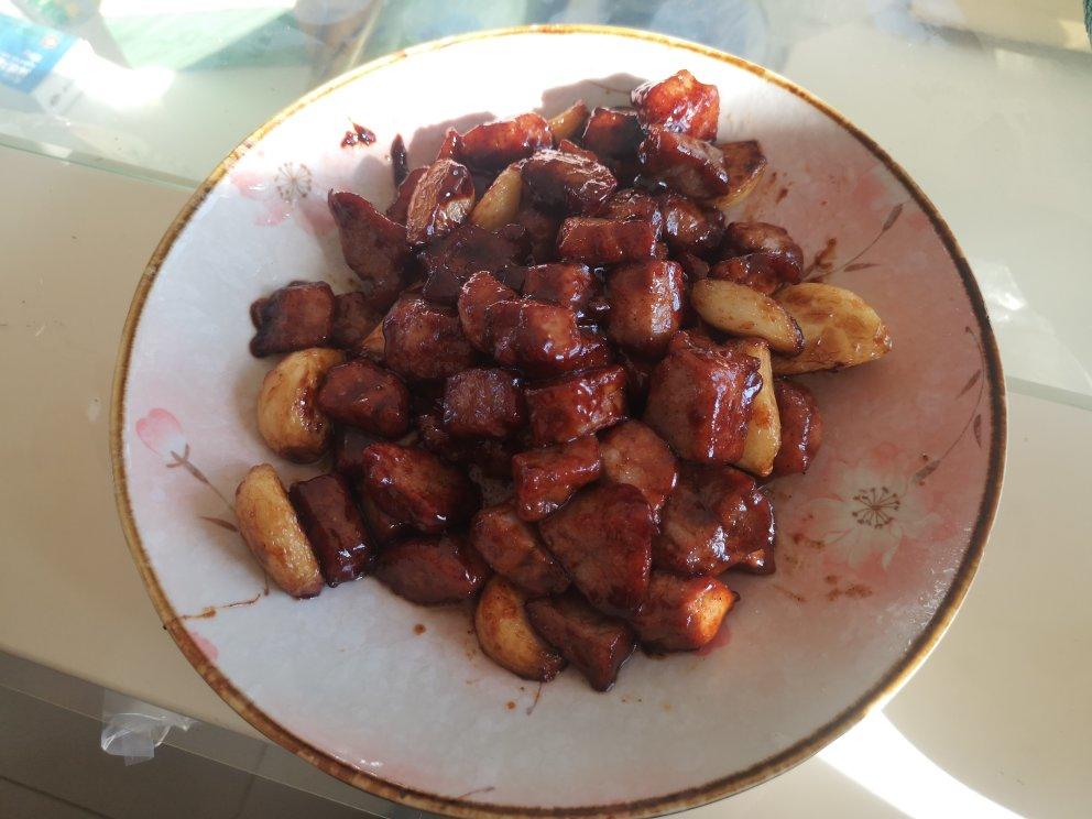 复刻天津桂园餐厅的黑蒜子牛肉粒