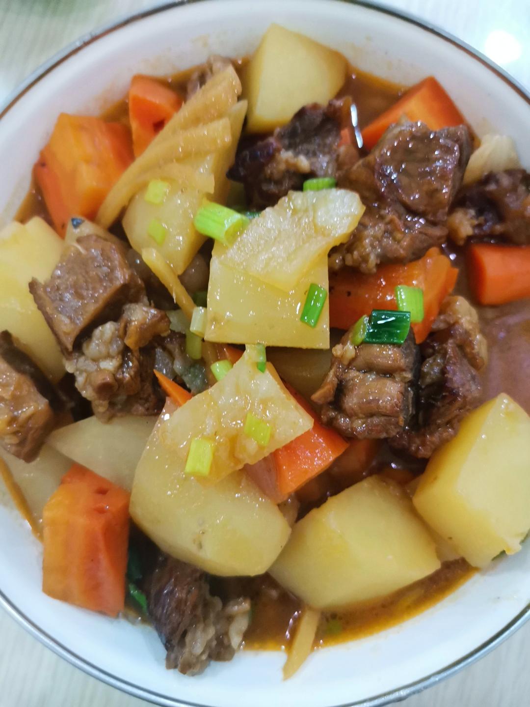 番茄土豆炖牛腩