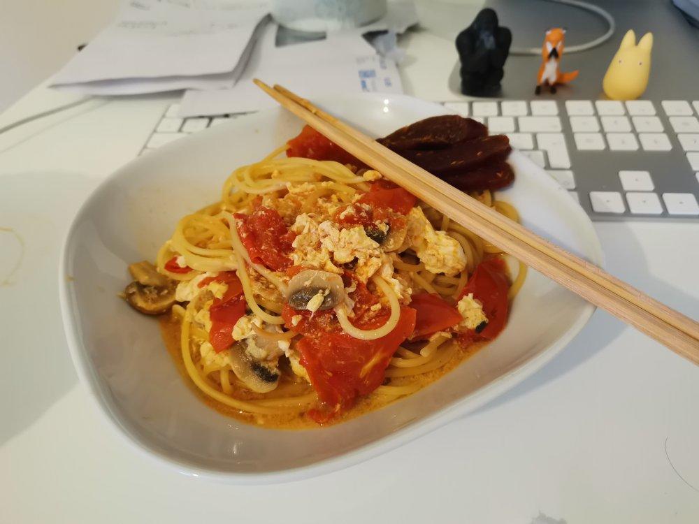 宇宙无敌好吃的西红柿鸡蛋面 三口之家的快手一餐