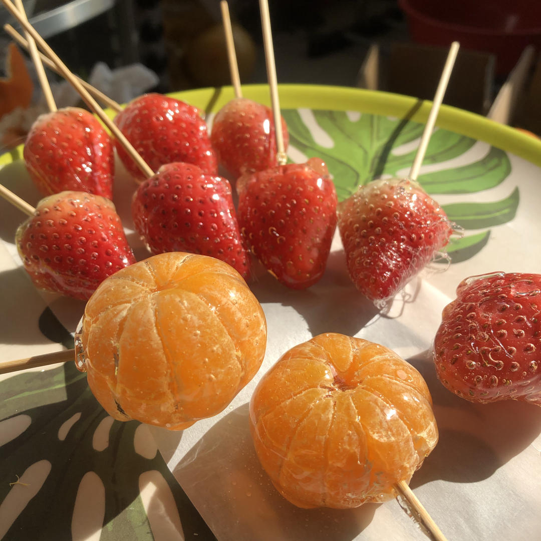 酸甜酥脆的冰糖葫芦：草莓&蜜橘