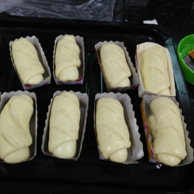 熟蛋黄面包（比斯吉面包）的做法 步骤12