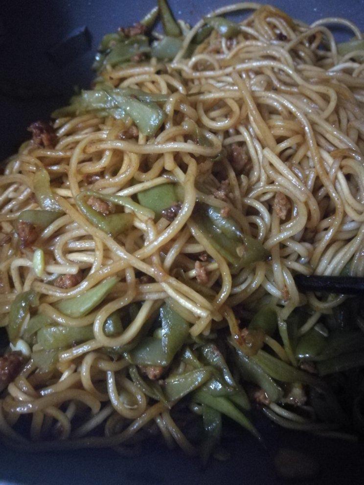 豆角焖面