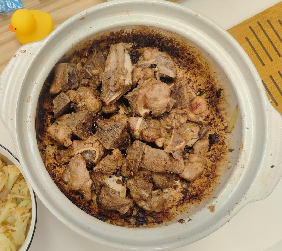 砂锅蒜香排骨