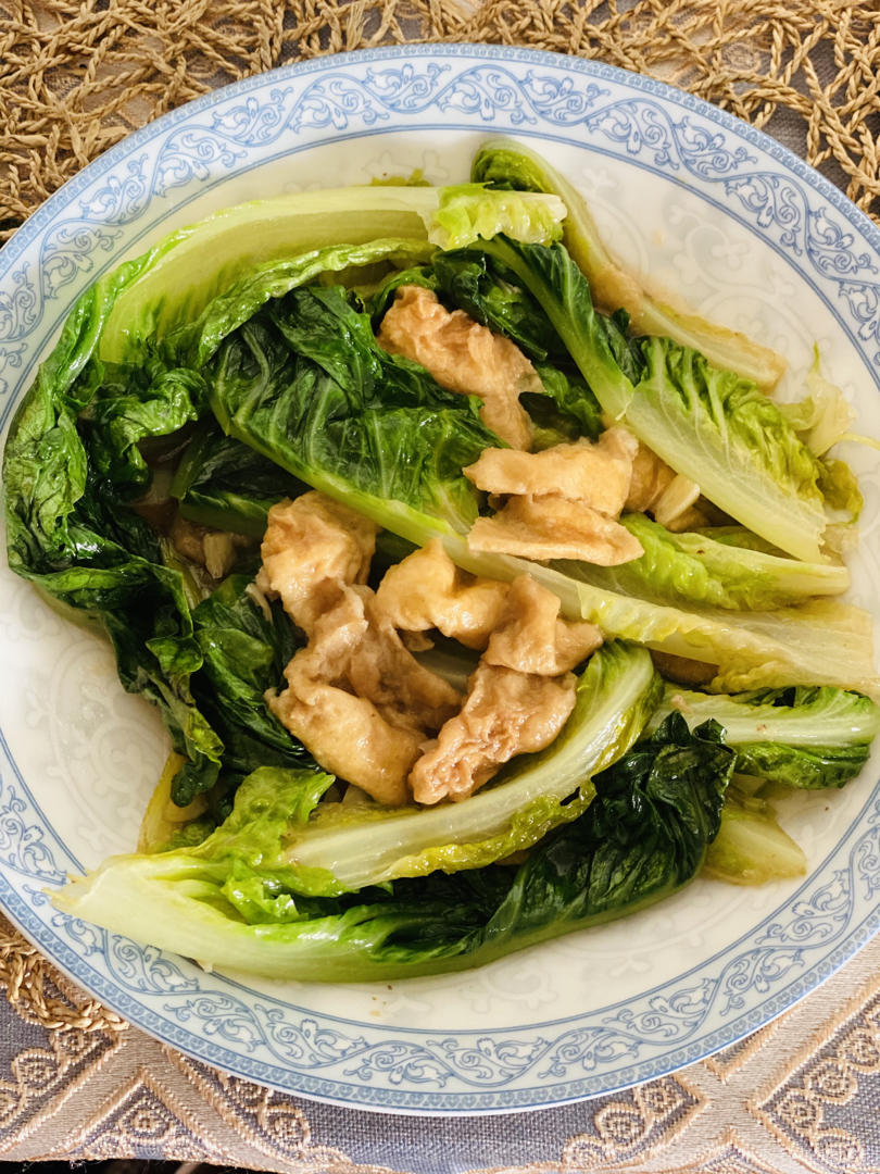 美味营养油面筋炒青菜
