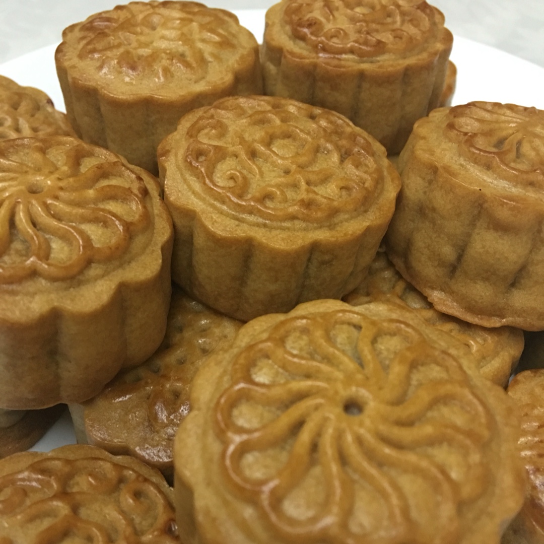 广式月饼——蛋黄莲蓉月饼