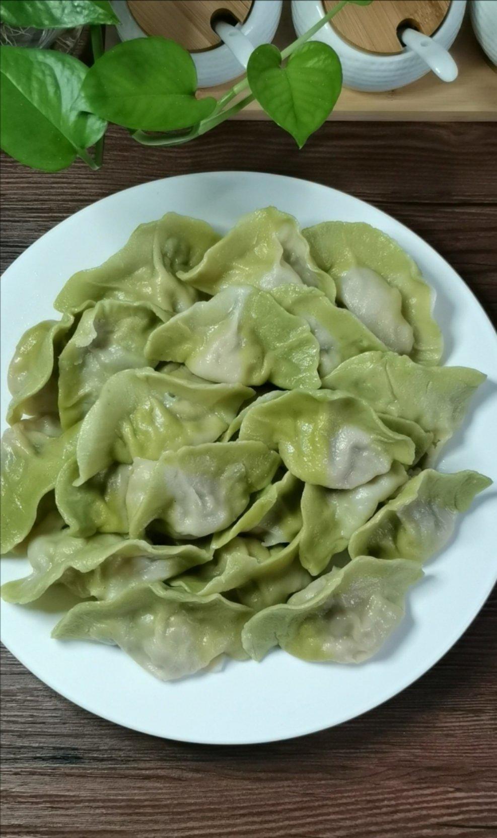 翡翠白玉白菜饺子详细版（附翡翠白玉白菜饺子包法，翡翠白玉饺子皮两种制法，面包机和面，翡翠白玉烧卖，各种馅料搭配）