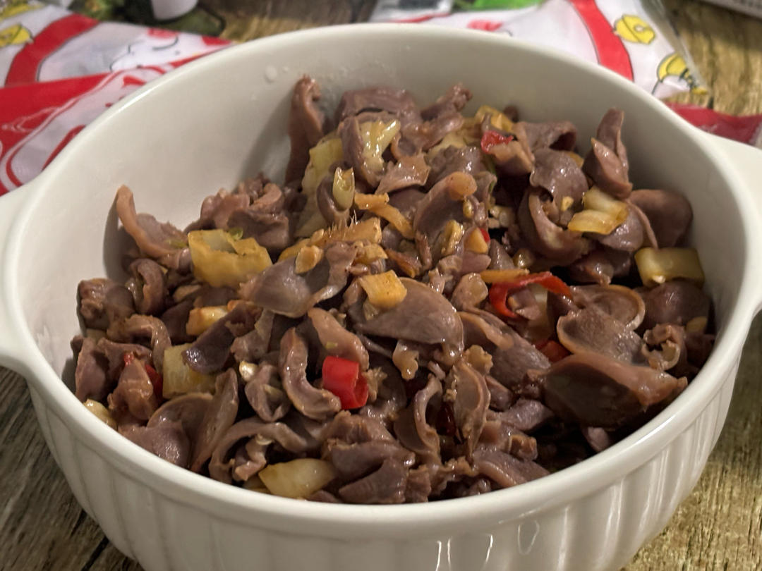 开胃的酸辣鸡胗（鸡杂）