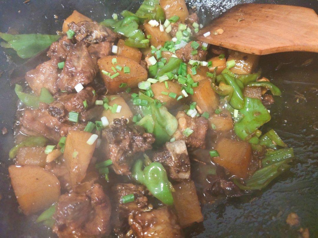 红烧排骨（萝卜）