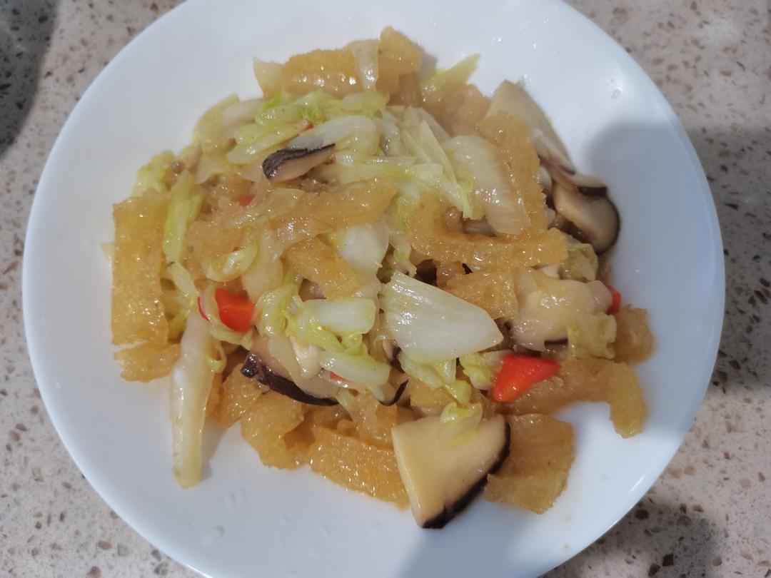 醋溜白菜肉皮