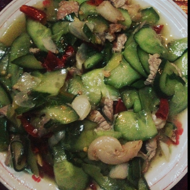 黄瓜炒肉片
