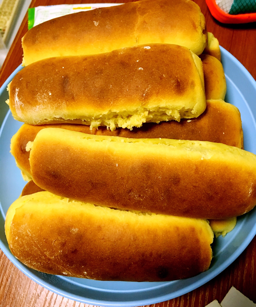 椰蓉牛角面包
