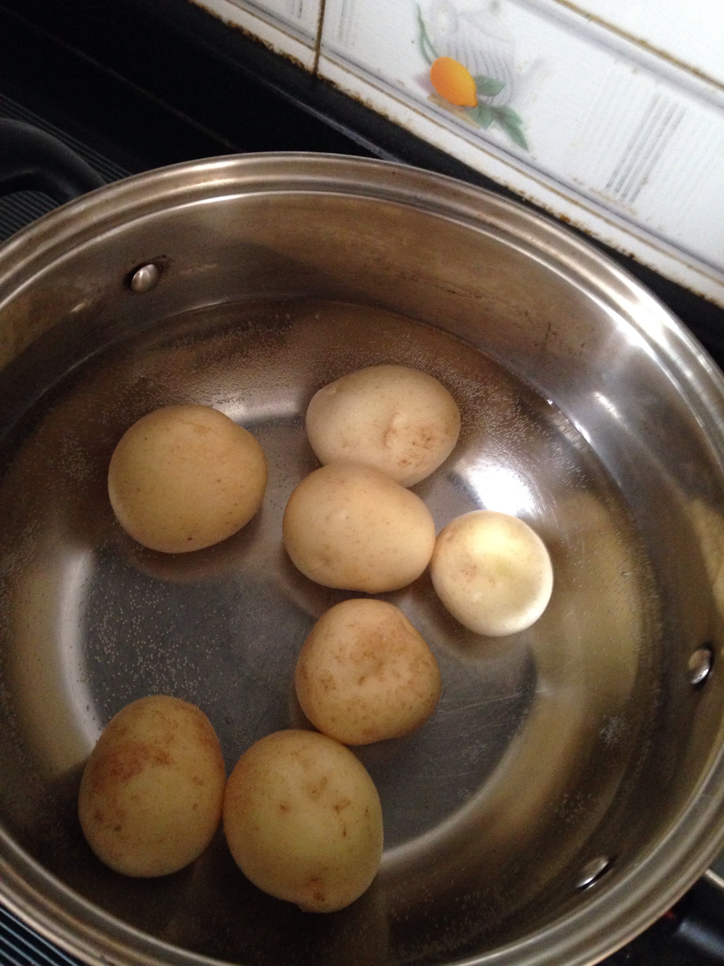 东北版酱小土豆的做法 步骤1
