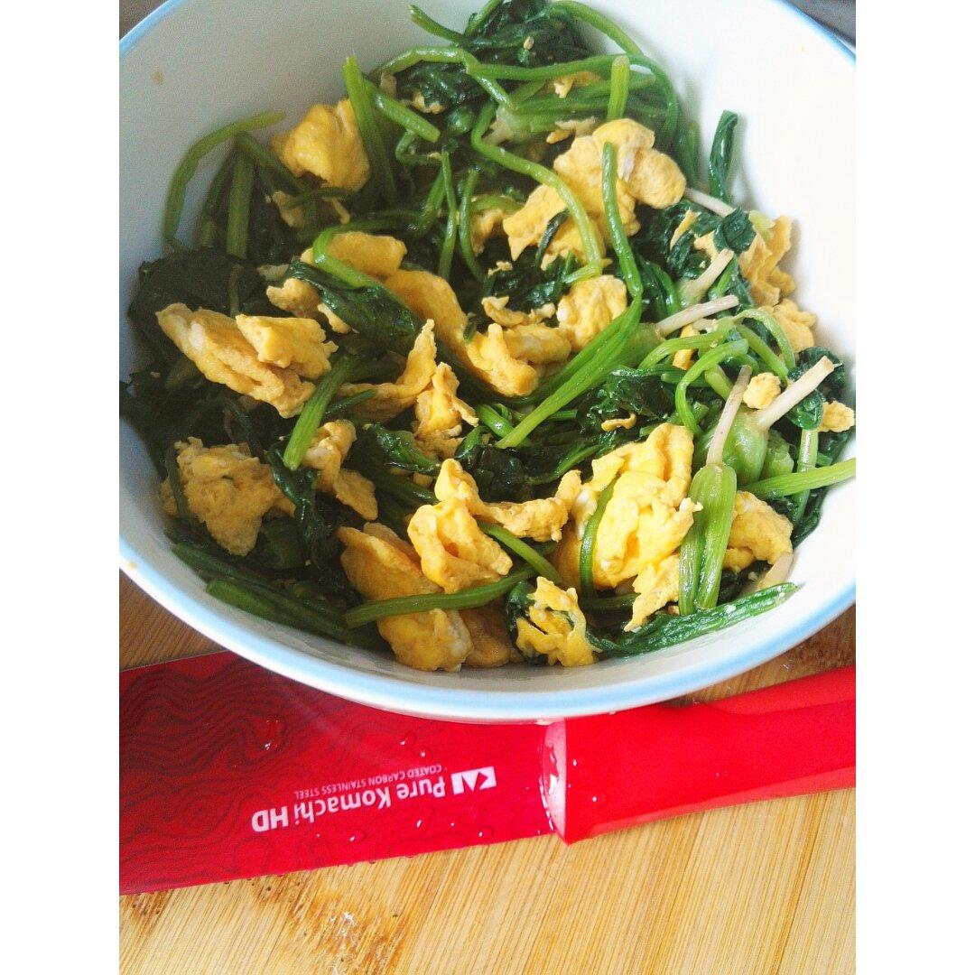 菠菜炒鸡蛋