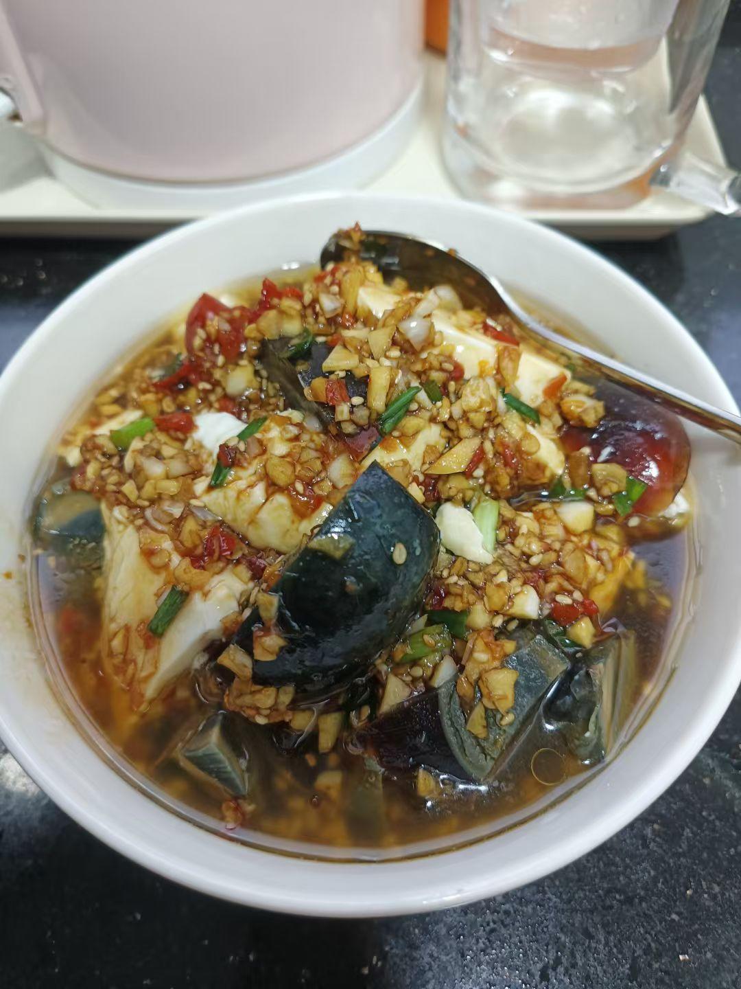 【最佳CP～】凉拌皮蛋豆腐✨