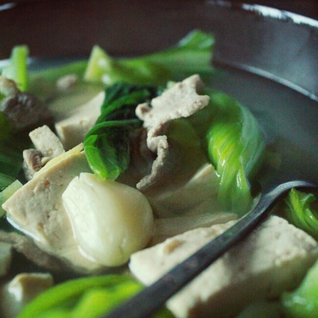 芥菜瘦肉豆腐汤