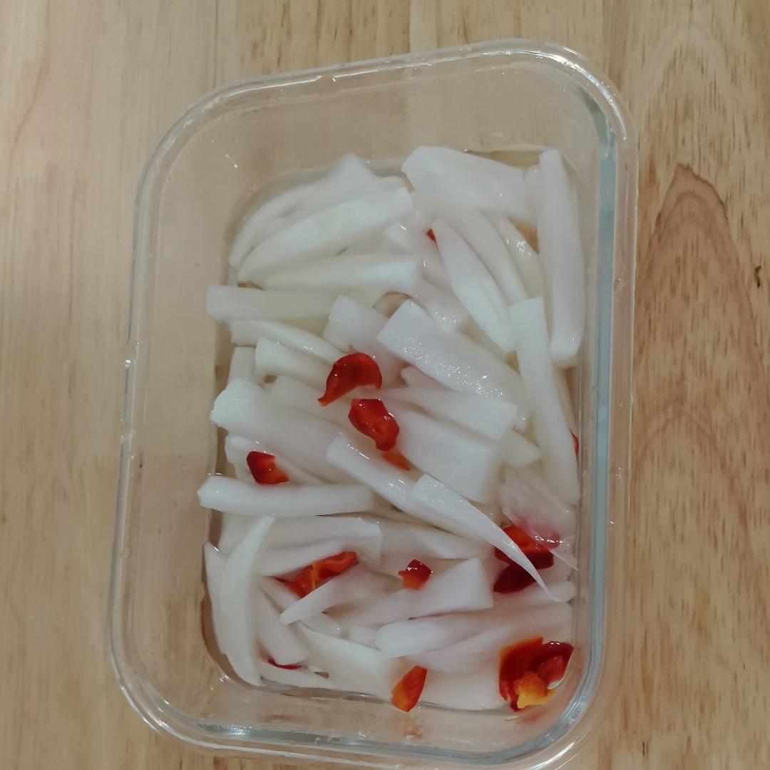 腌萝卜，酸甜爽口