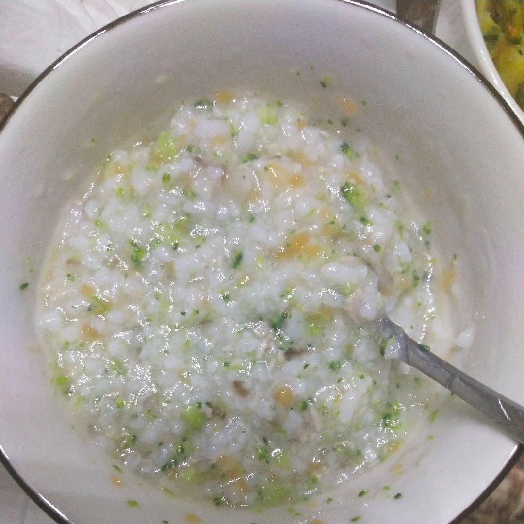 宝宝辅食 8m+ 牛肉彩蔬粥