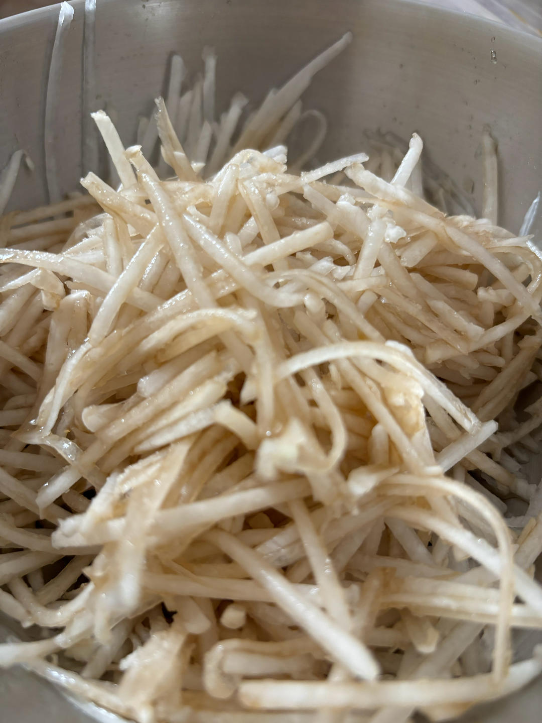 凉拌白萝卜丝