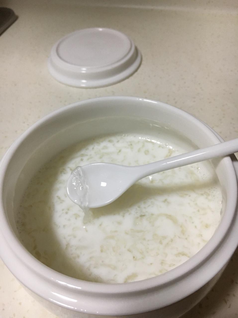 动d做的鲜奶炖燕窝